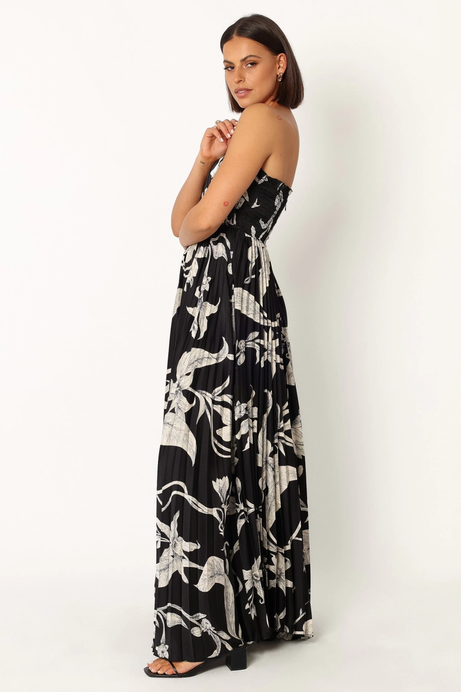 Angelique Strapless Maxi Dress - Black Floral - Image 6