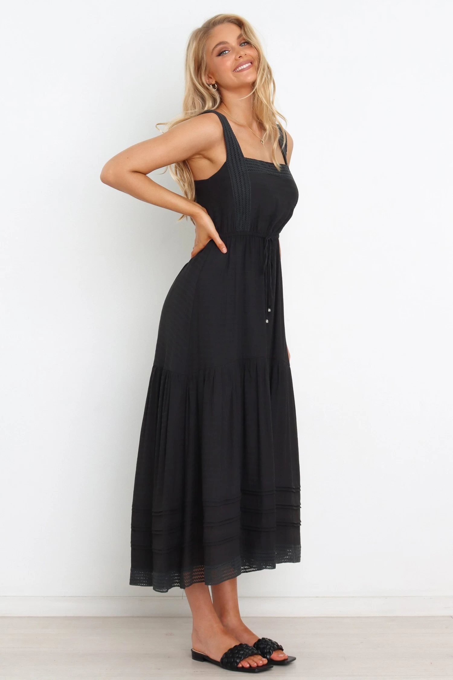 Jasalina Dress - Black - Image 4
